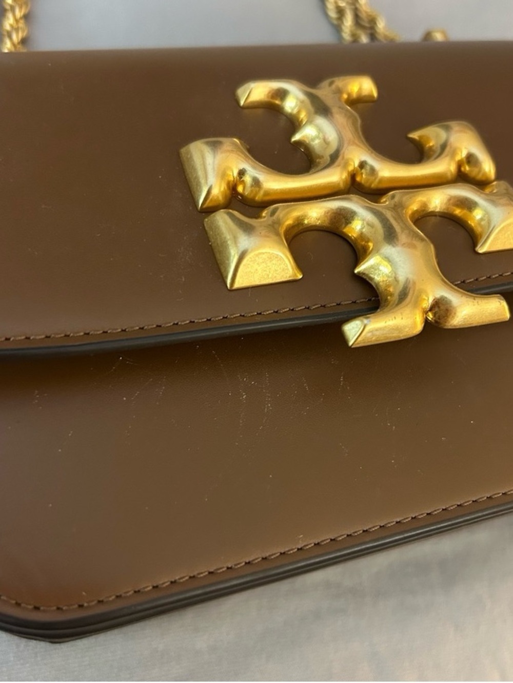 Tory Burch Brown Leather Crossbody with Gold Logo & Chain - Picture 2 of 4